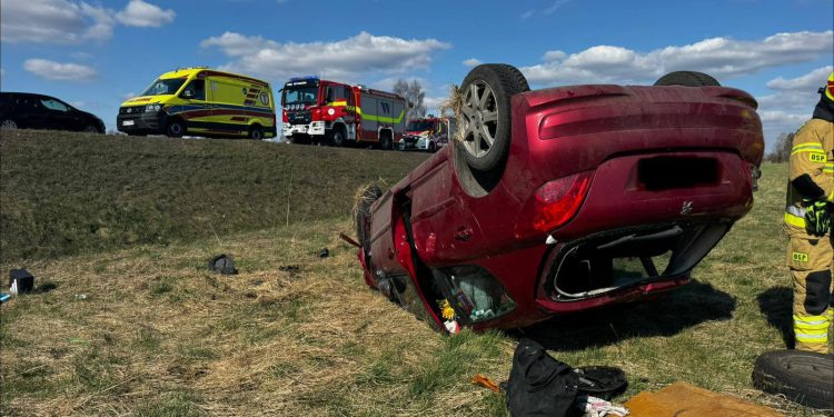 🚗 AUTO DACHOWAŁO NA DK16! DRAMATYCZNE CHWILE NA DRODZE