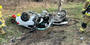 DRAMAT NA DK63! CZOŁÓWKA PODCZAS WYPRZEDZANIA, DWA AUTA DACHOWAŁY