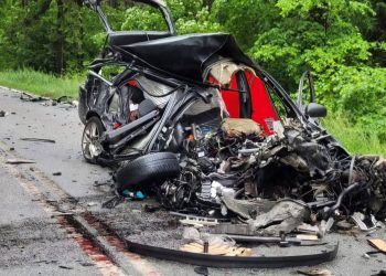 MASAKRA POD ORZYSZEM. OPEL ROZTRZASKANY PO ZDERZENIU Z TIREM