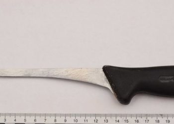 Terror w bloku! Pijany 42-latek z nożem groził sąsiadom śmiercią