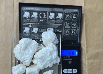 9 zatrzymanych, 2,4 kg narkotyków, broń i amunicja